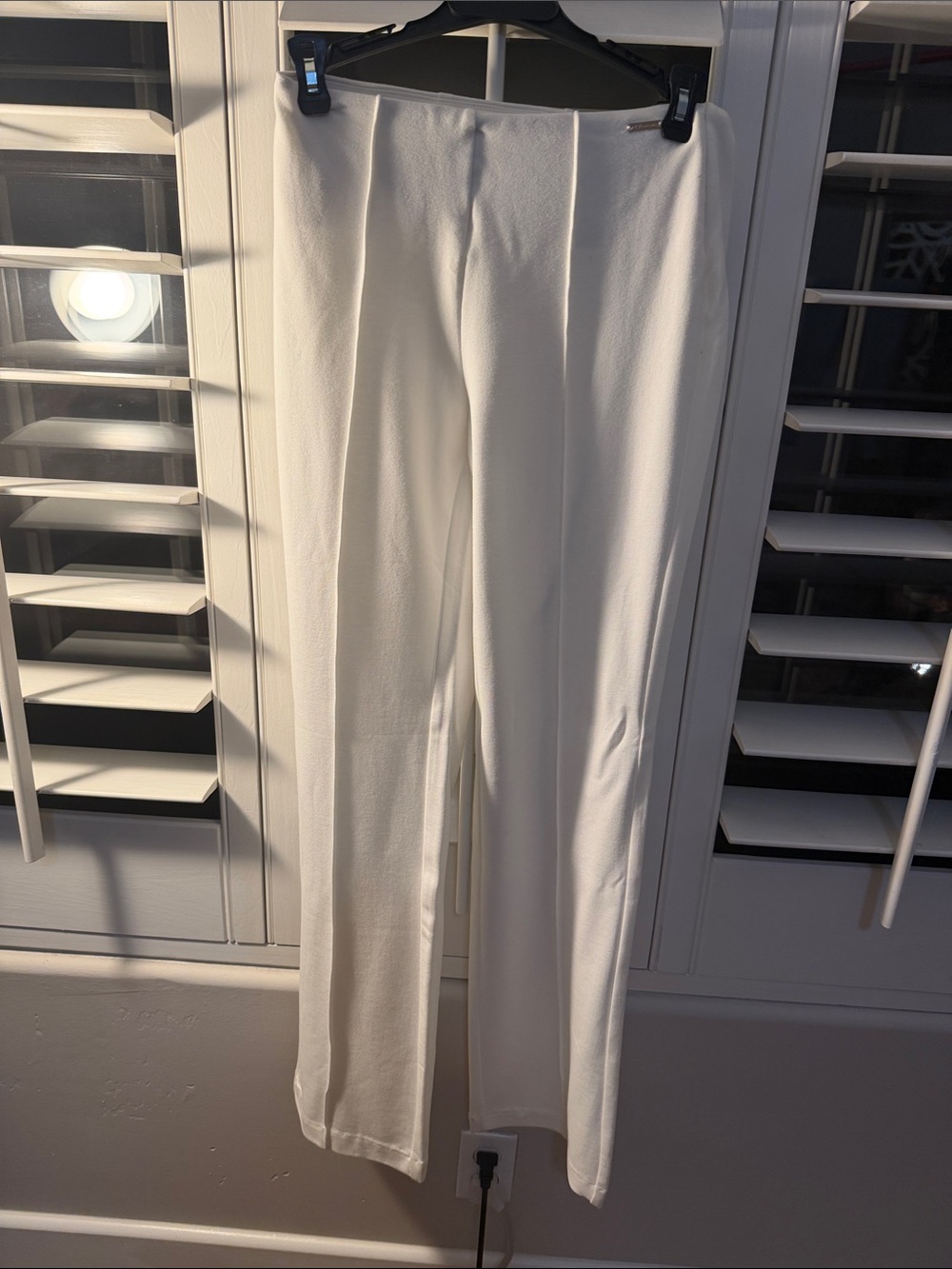 Tahari Off-White Boot-Cut Flare Pants stretch with built in tummy control! - Picture 11 of 12